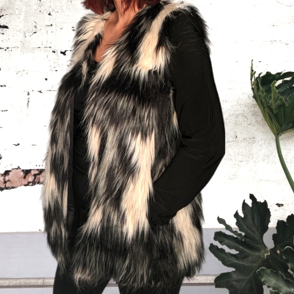 Gianni Bini Faux Fur Vest 